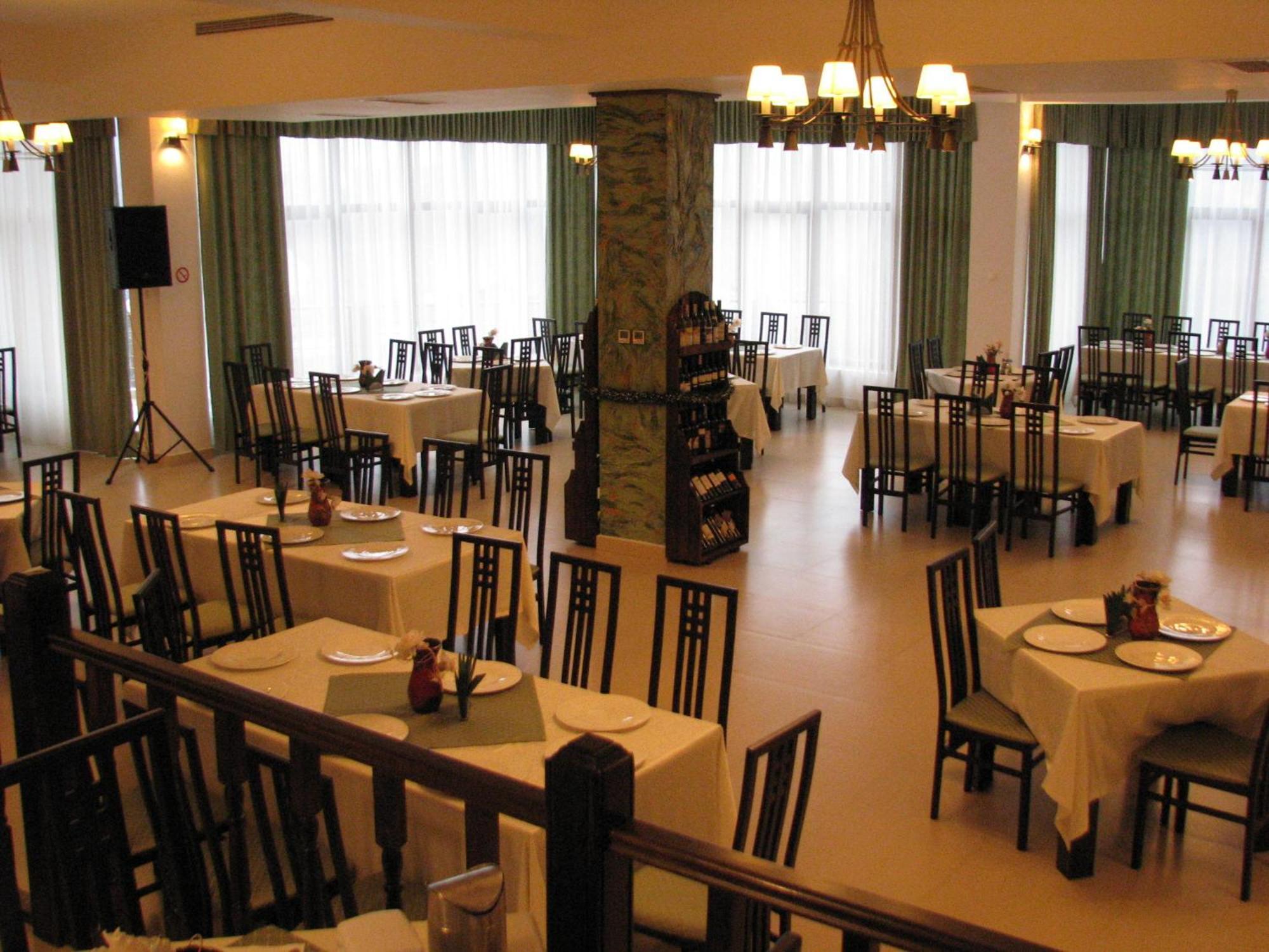 Călimăneşti Hotel Orizont מראה חיצוני תמונה